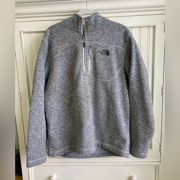 North Face quarter zip. - Picture 1 of 3